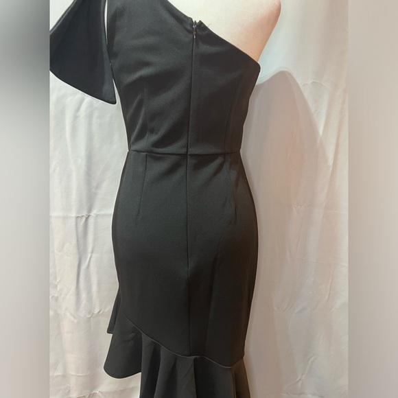 Selfie Leslie TIFFANY ONE-SHOULDER BOW DRESS BLACK S/M - Picture 4 of 7